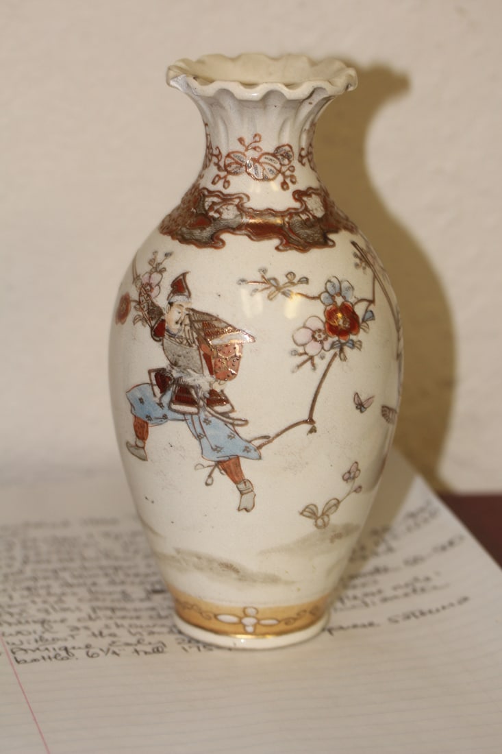 Antique Japanese Satsuma Warrior Vase - 5