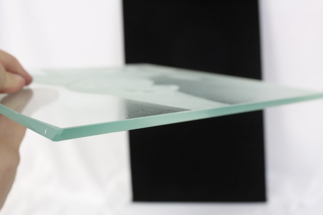 A Modern Style Etching on Glass - 6