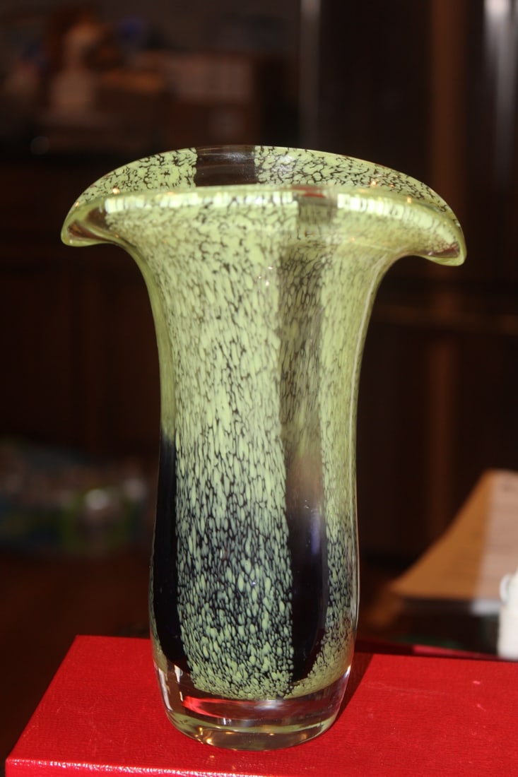 Art Glass Vase: 8" tall