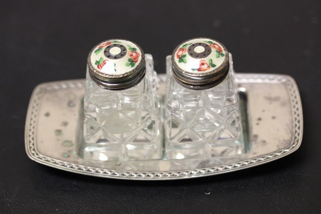 Set of 3 Enamel Salt and Pepper Shaker with tray: Most likely from Norway - signed David Anderson G60 on the tray - tray measures 4 1/4" long
