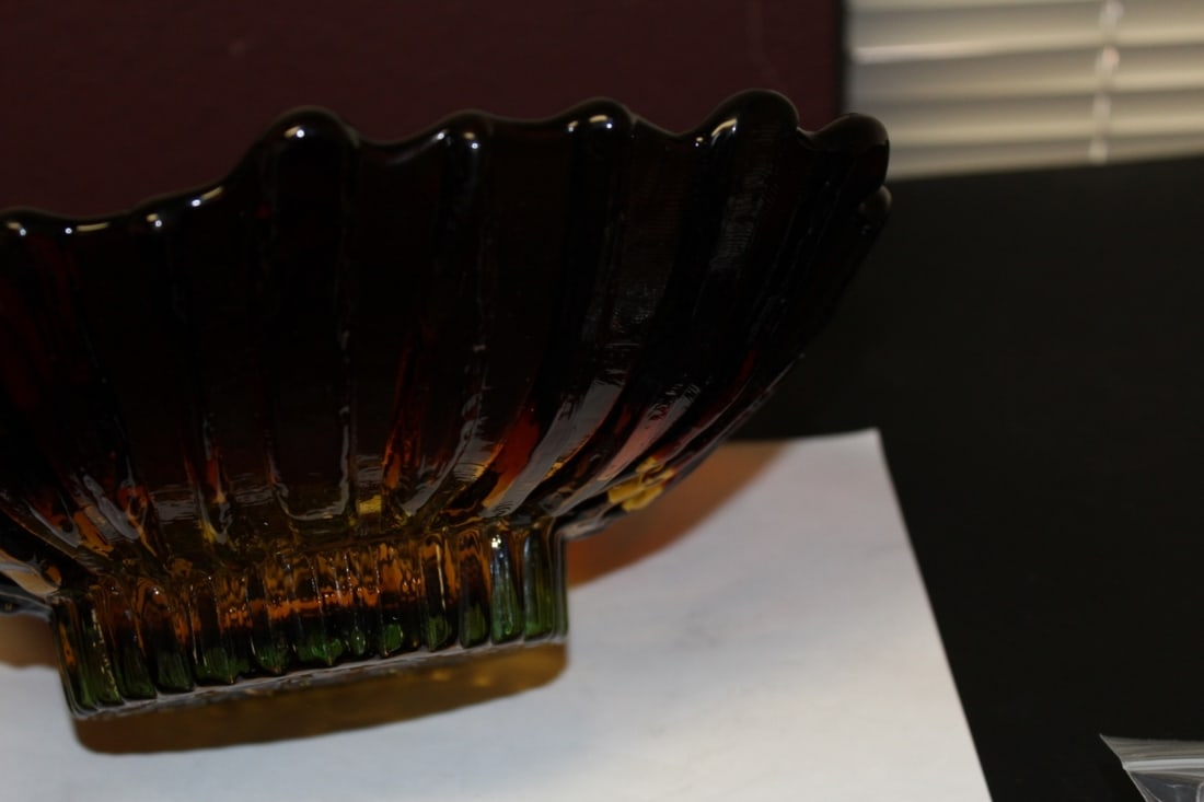 A Signed Art Glass Bowl - Made by Humpilla Company - 3
