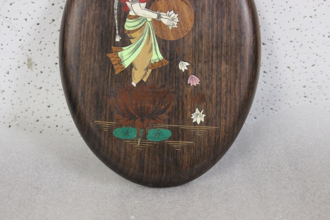 A Vintage Exotic Wood Wall Hanger - 4