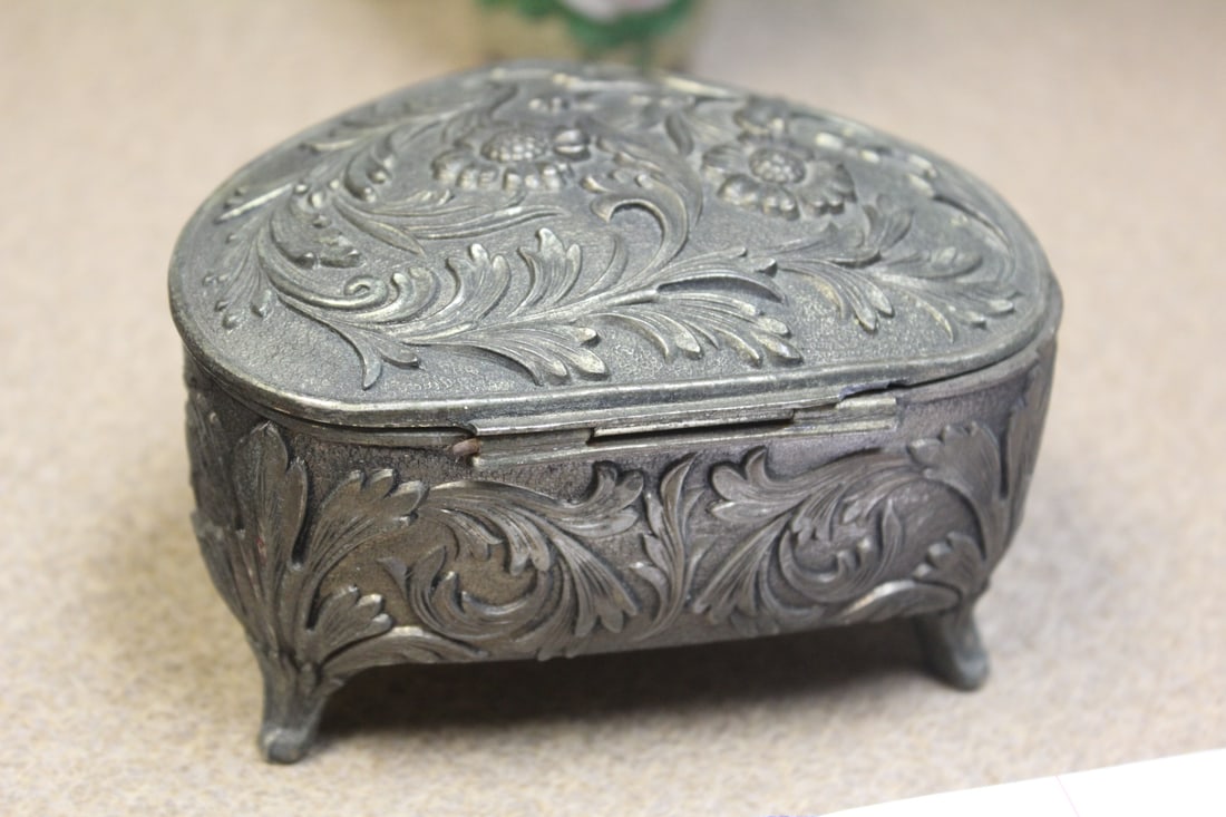 Vintage Japan Metal Trinket Box - 2