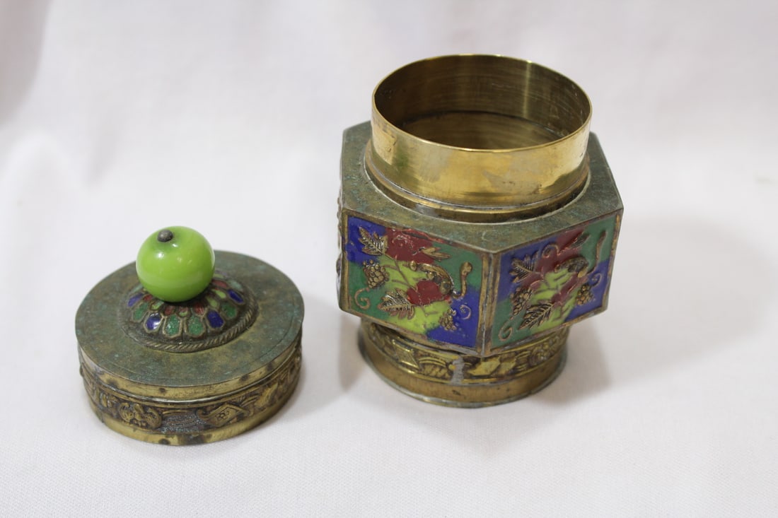 A Chinese Enamel or Cloisonne Container - 2
