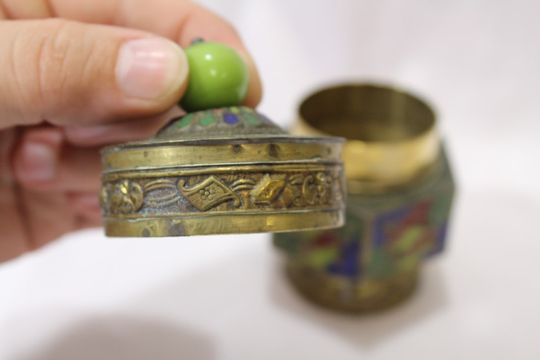 A Chinese Enamel or Cloisonne Container - 3