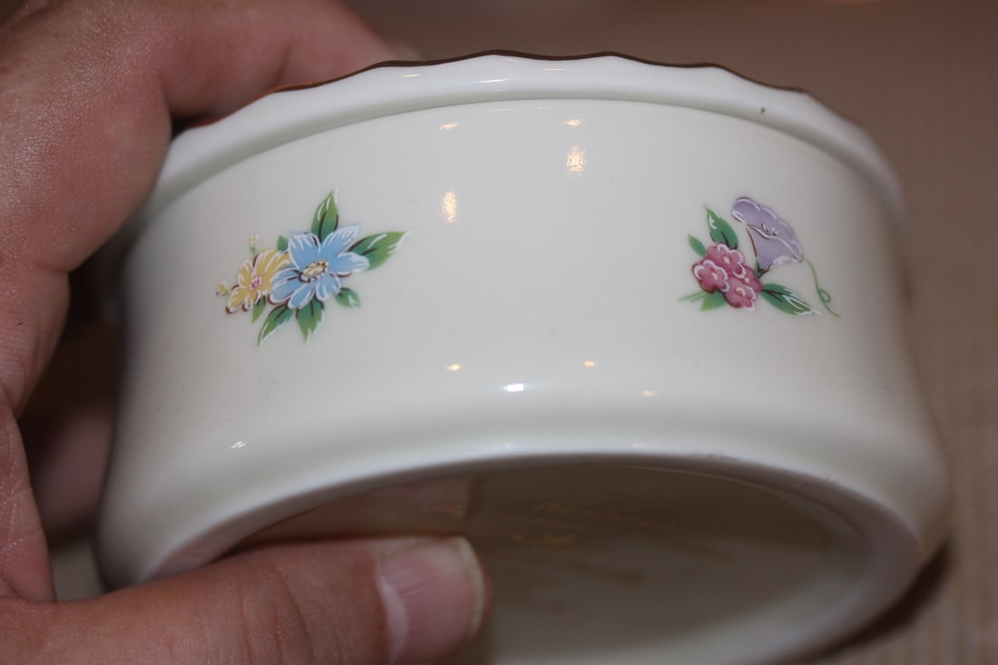 Floral Ceramic Music Box - 6