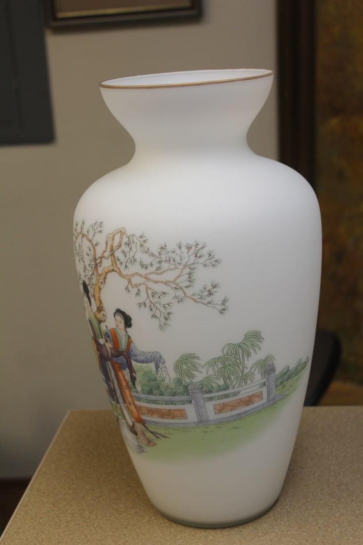 Satin Glass Oriental Vase - 2