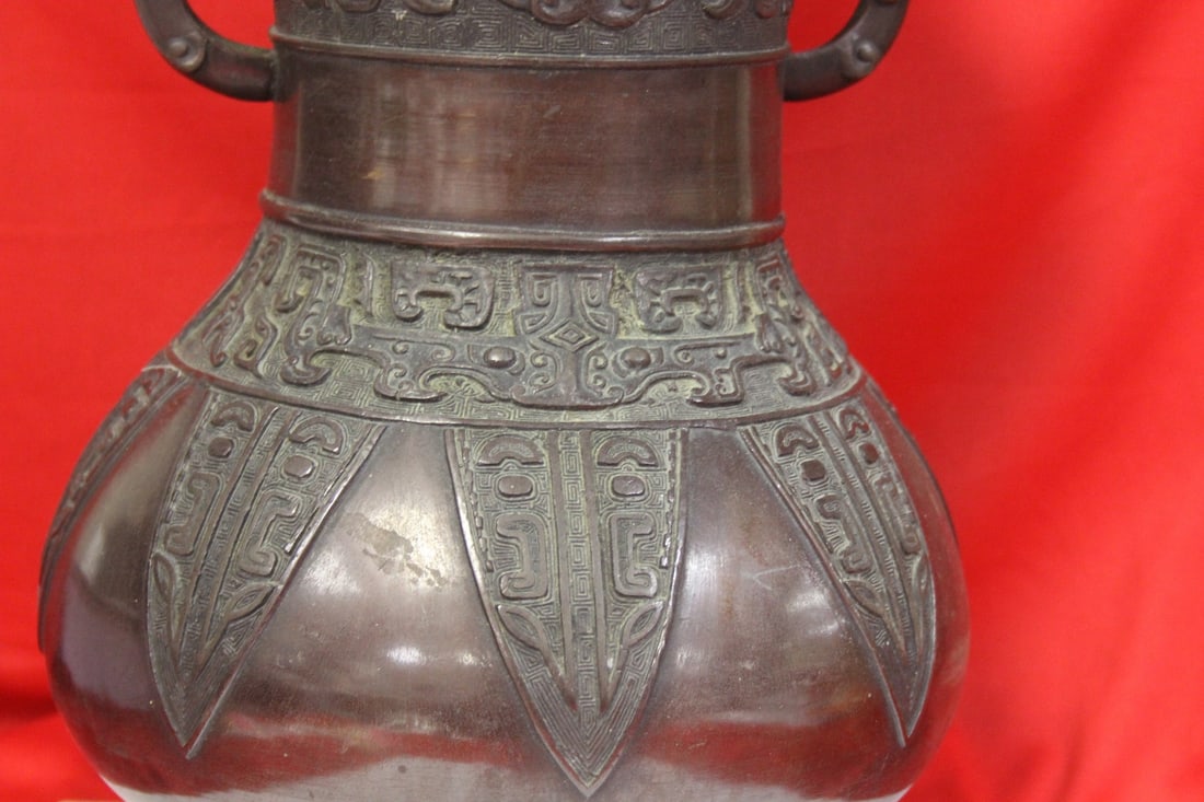 A Chinese/Oriental Bronze Vase - 3