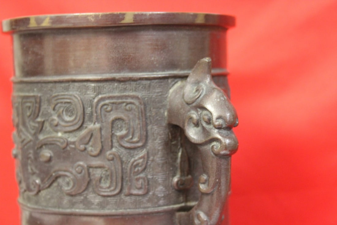 A Chinese/Oriental Bronze Vase - 5