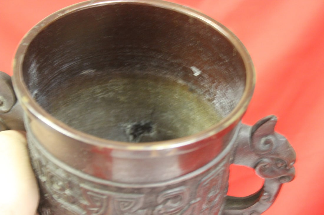 A Chinese/Oriental Bronze Vase - 8