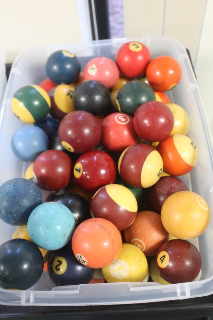 Antique/Vintage Billard/Cue Balls: lot of 69 or more - some might have been clay