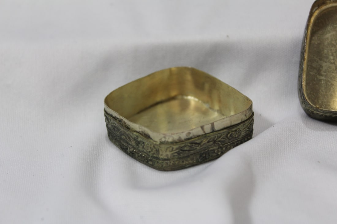 Chinese Porcelain Top Metal Pill or Trinket Box - 4