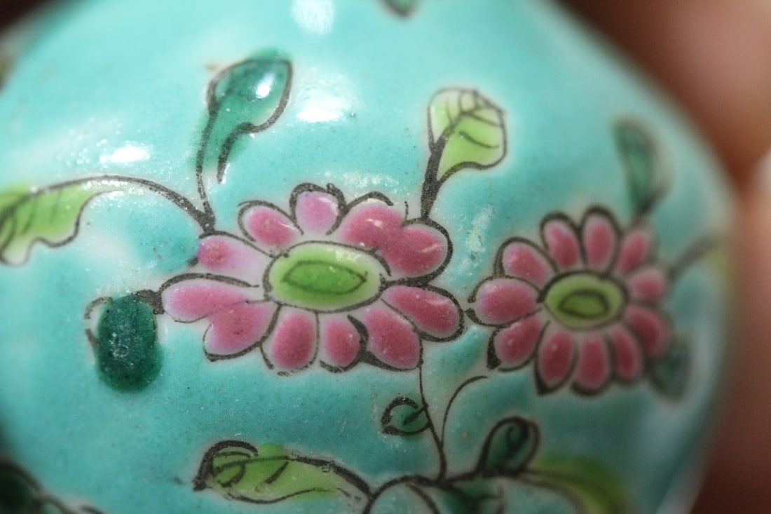 A Miniature Chinese Torquoise Vase - 10