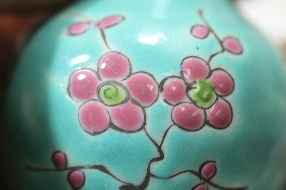 A Miniature Chinese Torquoise Vase - 8