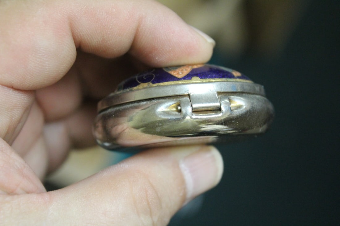 Enamel Round Trinket Box - 4