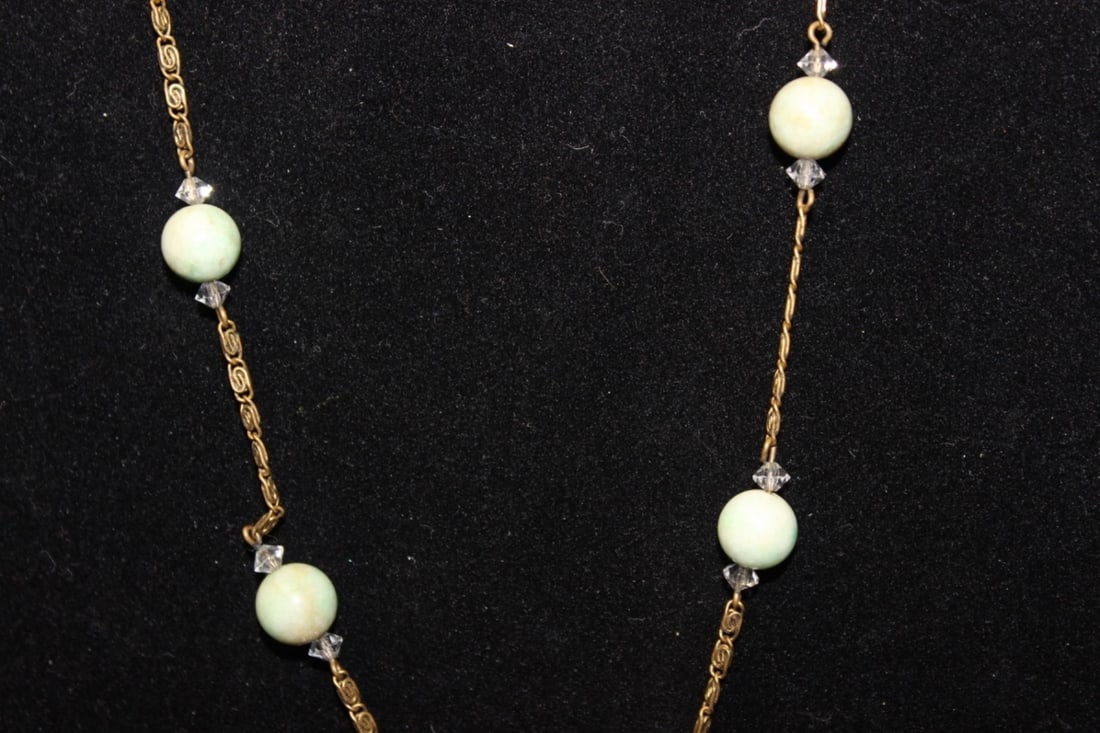 An Art Deco Gold Filled and Sterling Jade Pendant - 3