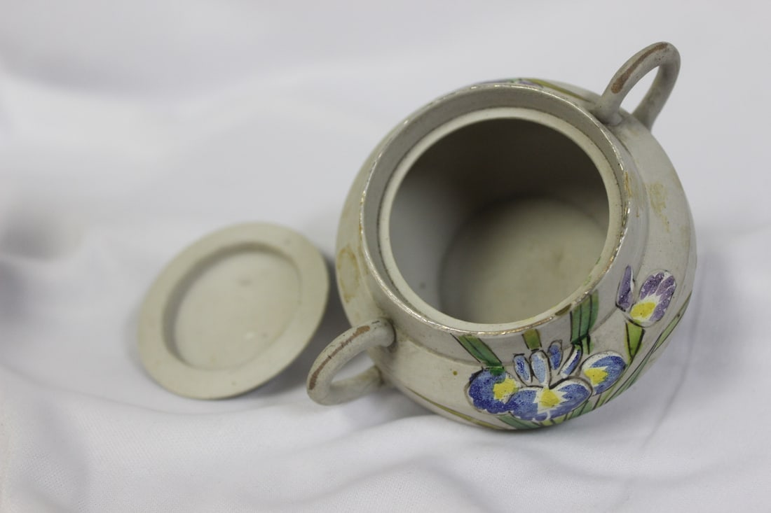 A Vintage Japanese Pottery Sugar Container - 5