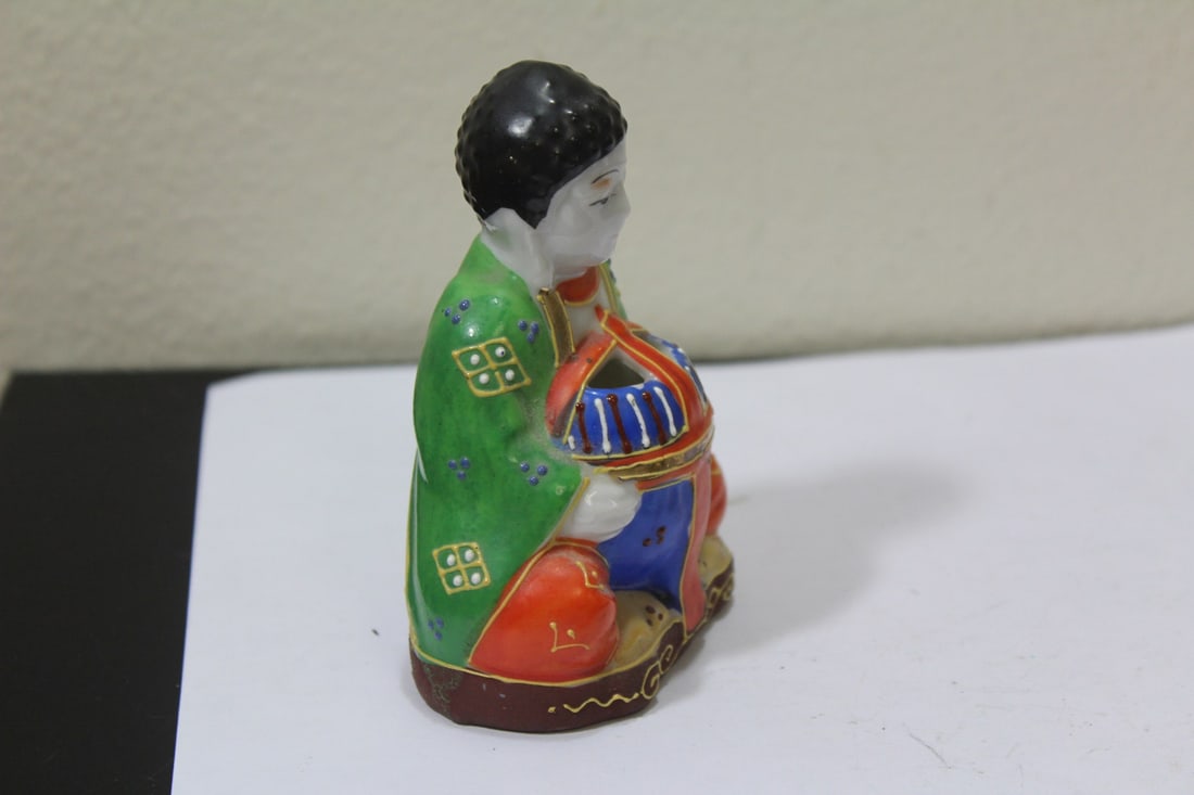 A Vintage Japanese Ceramic Incense Burner - 4