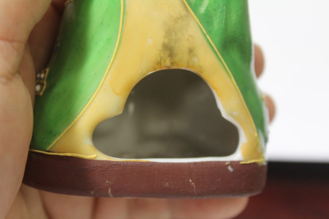 A Vintage Japanese Ceramic Incense Burner - 8