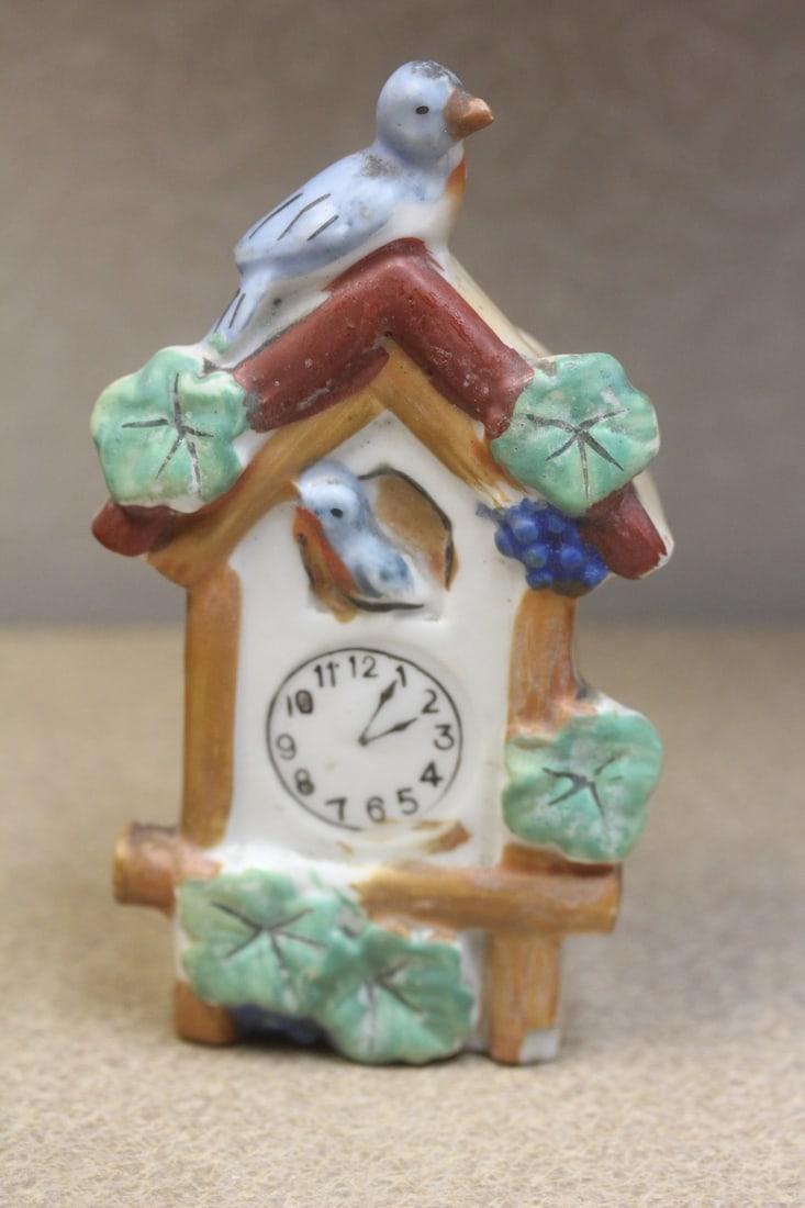 Ceramic Wall Pocket: 5 1/8" tall - please note: chip and hairlines as shown