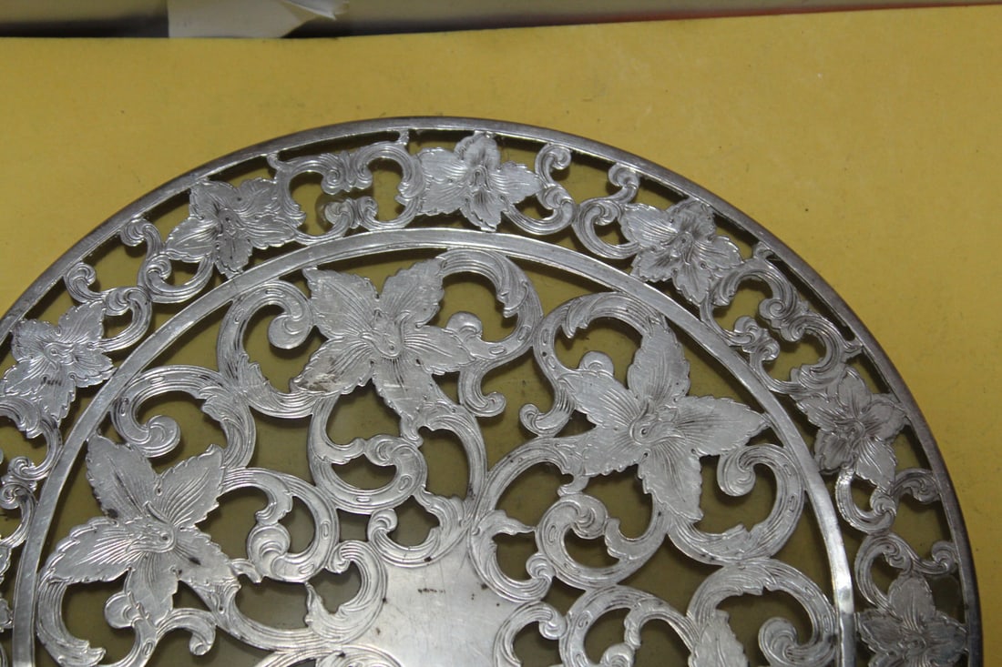 A Sterling and Glass Trivet - 2