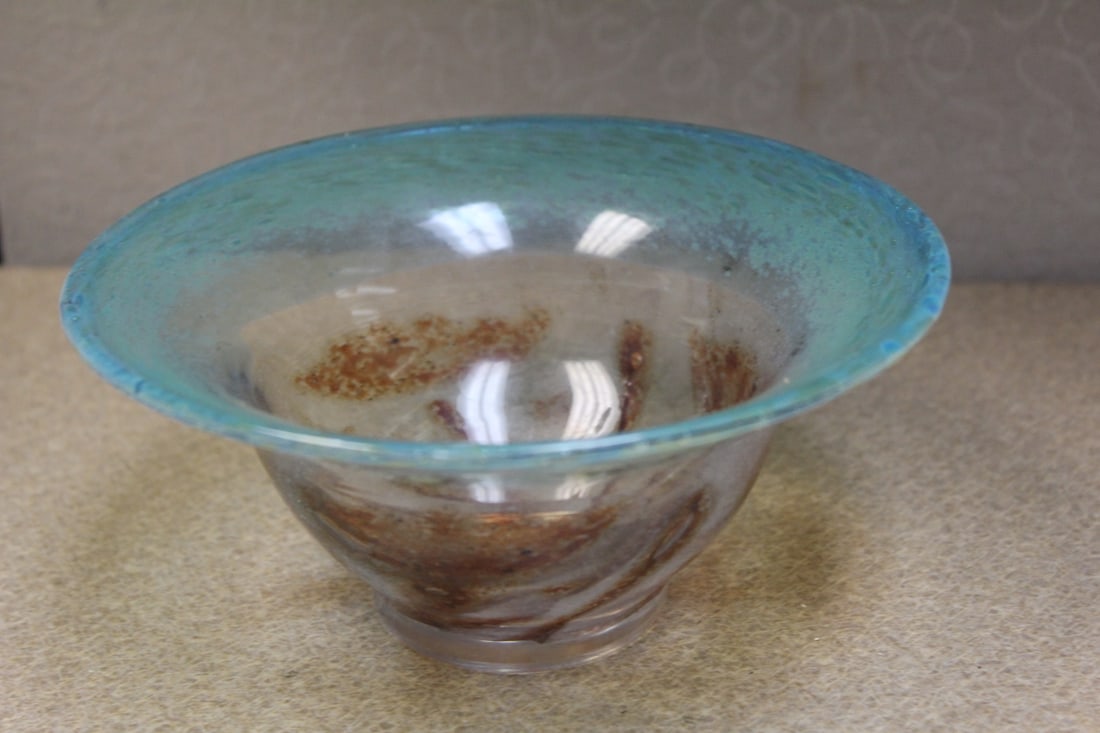 Artglass Bowl: 6" in diameter