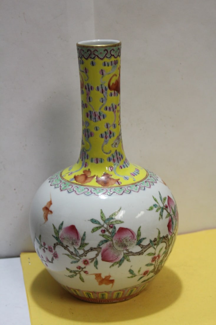A Signed Antique Chinese Vase - 3