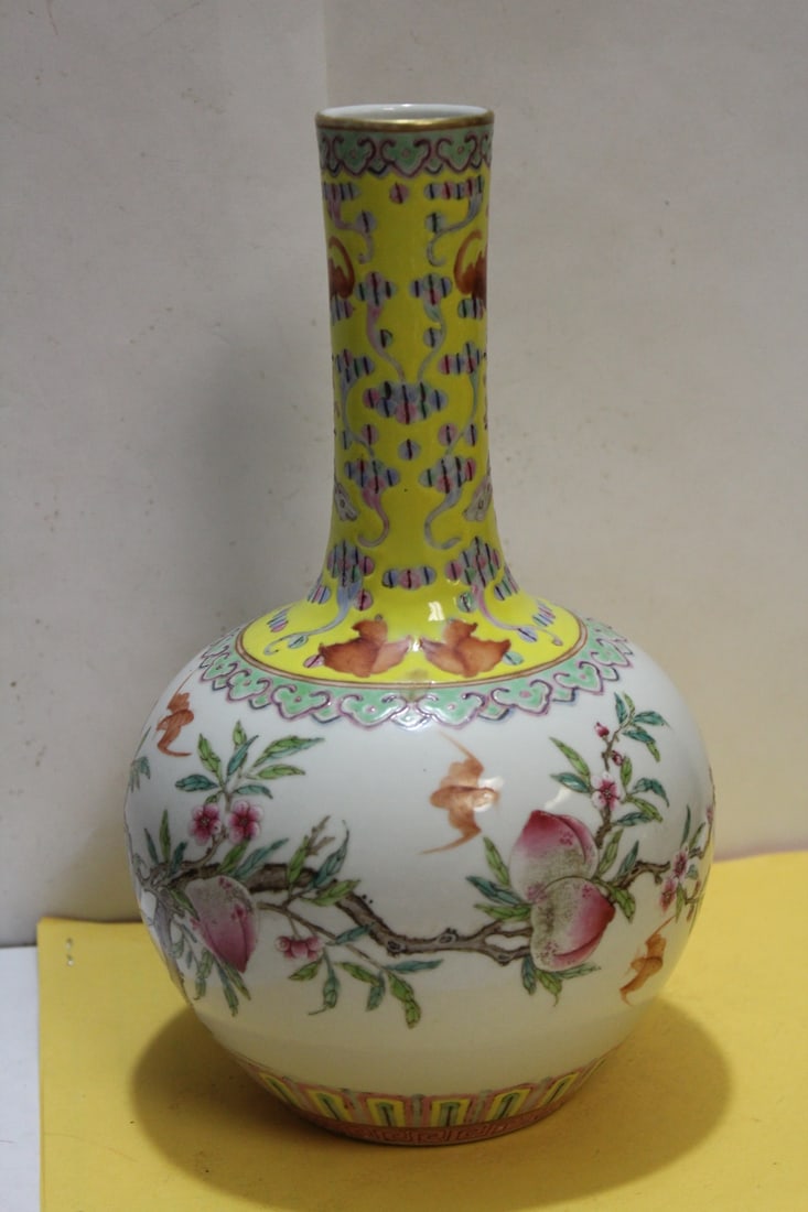 A Signed Antique Chinese Vase - 4