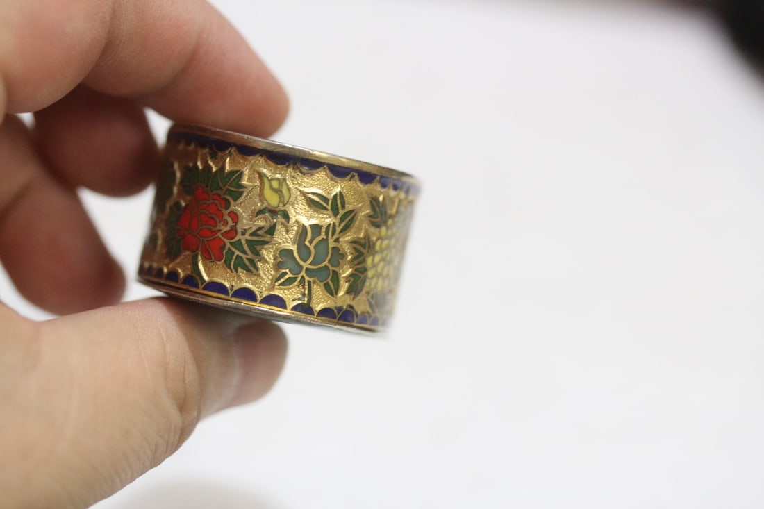 A Chinese Cloisonne Trinket Box - 4
