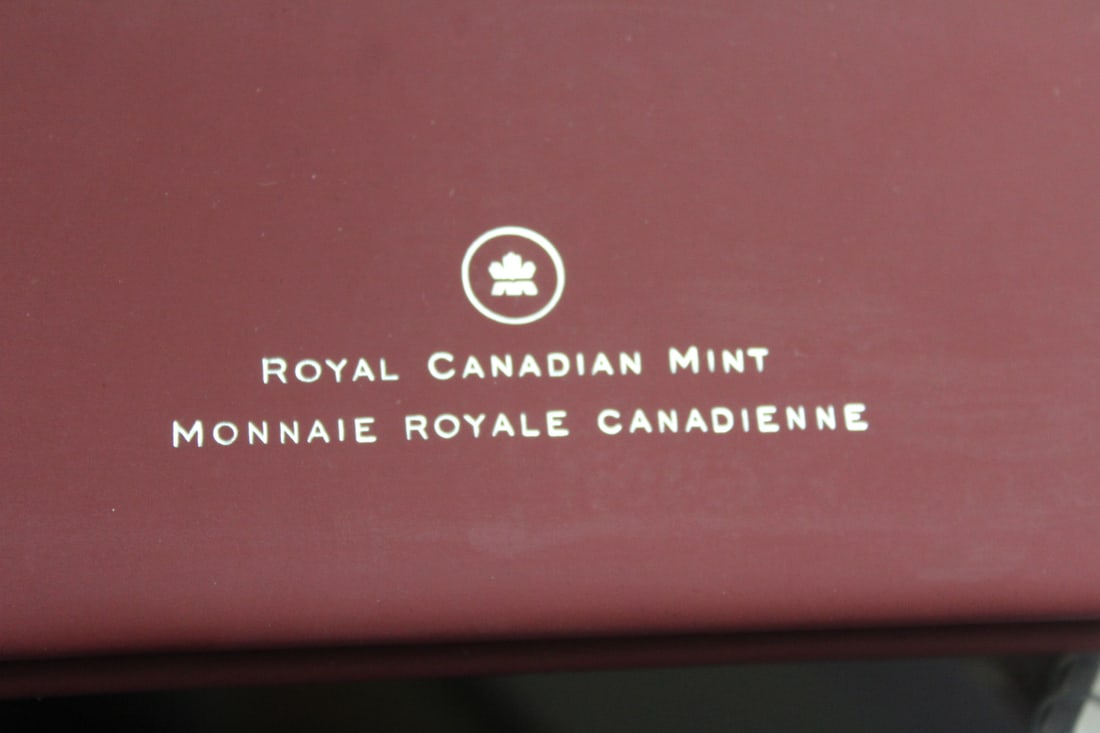 2010 Royal Canadian Mint Speciment Set - 2
