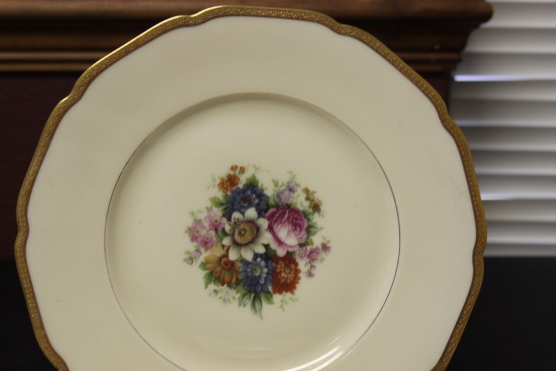 A Set of 5 Black Knight Bavarian Plates - 2
