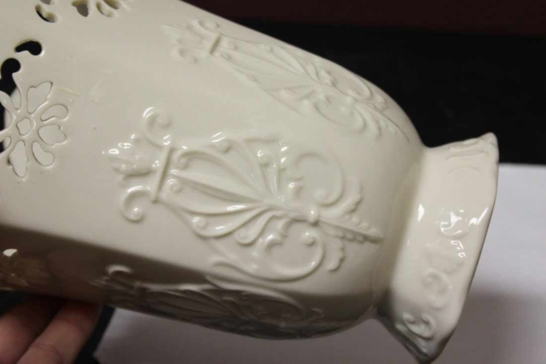 A Lenox Vase - 6