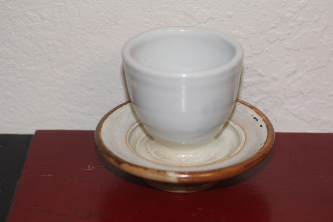 Art Pottery Cup: 3 5/8" tall