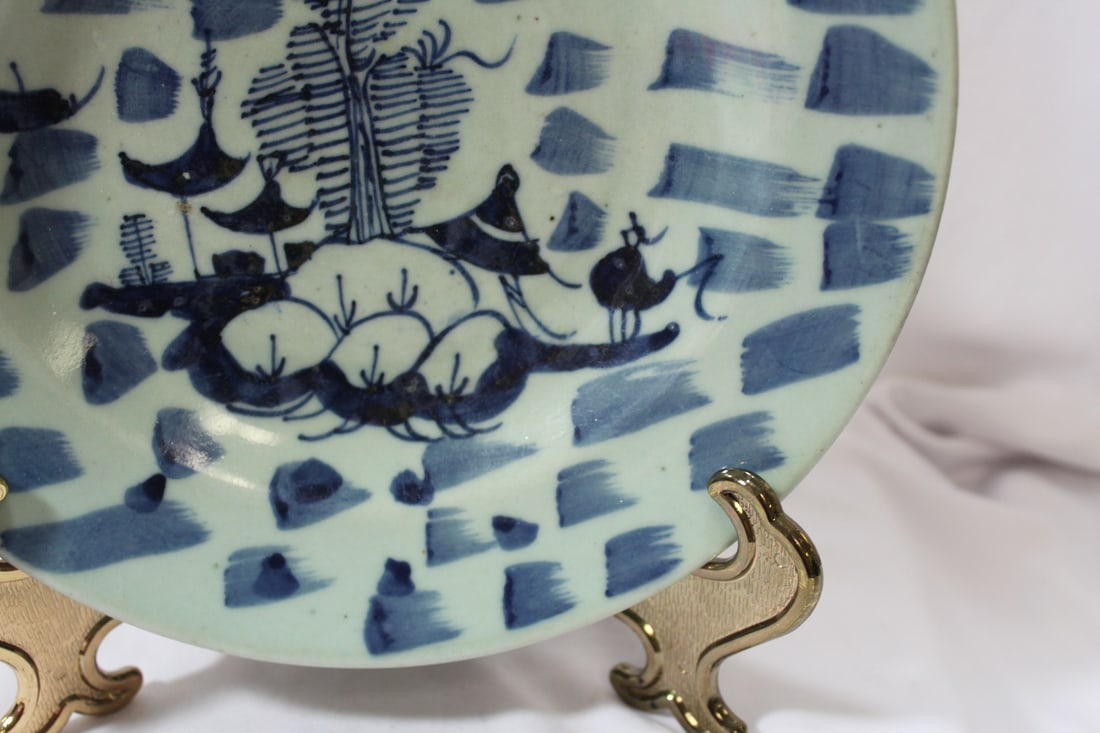 An Antique Chinese Blue and White Plate - 4