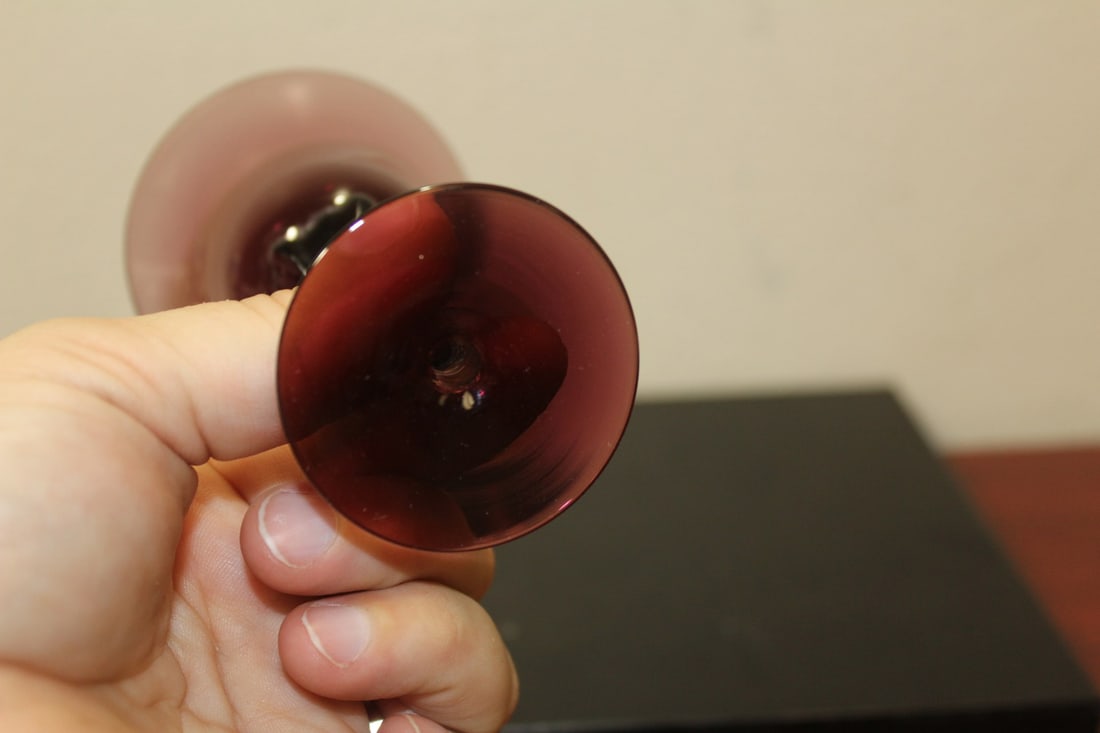 An Amethyst Artglass Goblet - 4