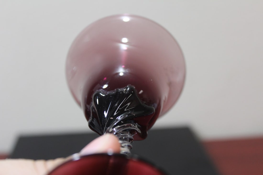 An Amethyst Artglass Goblet - 5