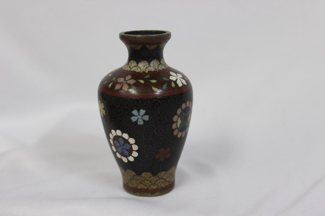 A Japanese Cloisonne Vase: 3 3/4" tall - 19th century