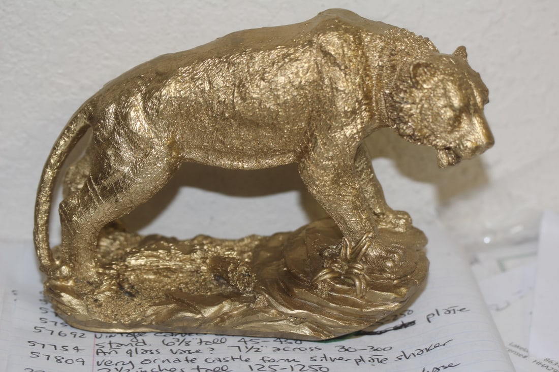 Resin Tiger: resin or composite material - 7 inches across