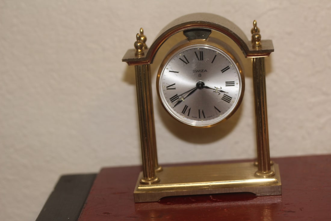 Swiza 8 Brass Coloumn Clock: it works - 5 1/2" tall