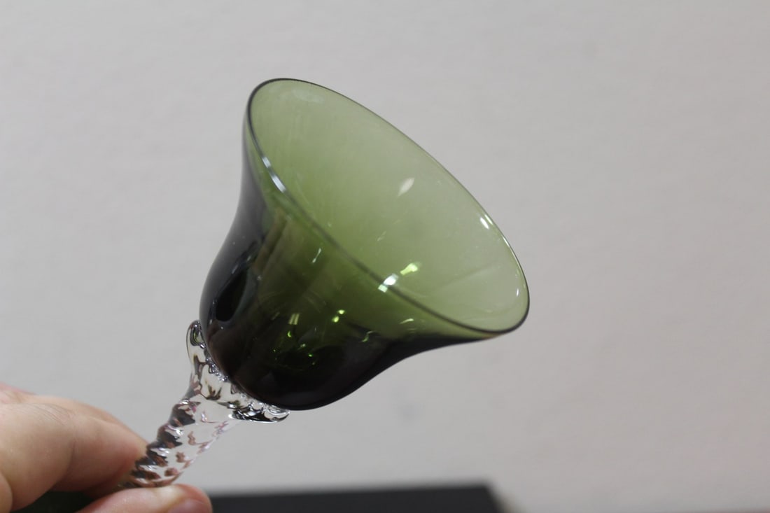 A Green Artglass Goblet - 4