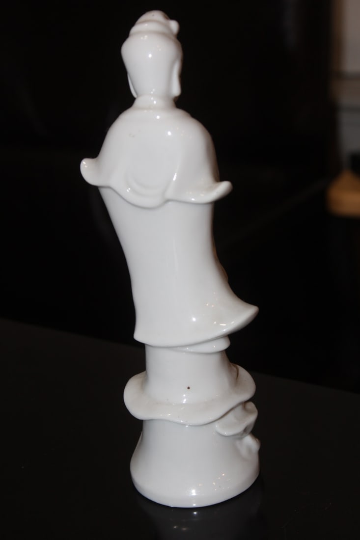 Chinese Blanc de Chine Kwan Yin - 3