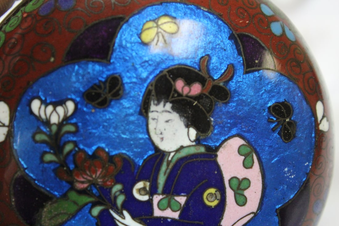 An Antique Japanese Cloisonne Box - 6
