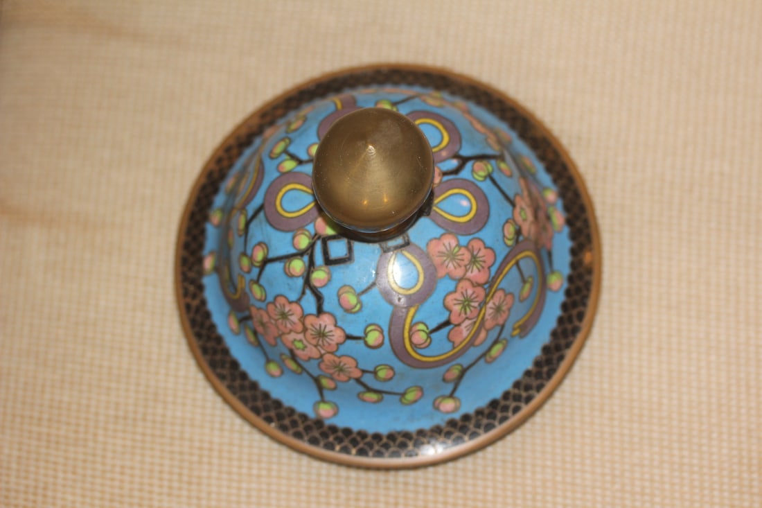 Antique Chinese Cloisonne Covered Urn - 5