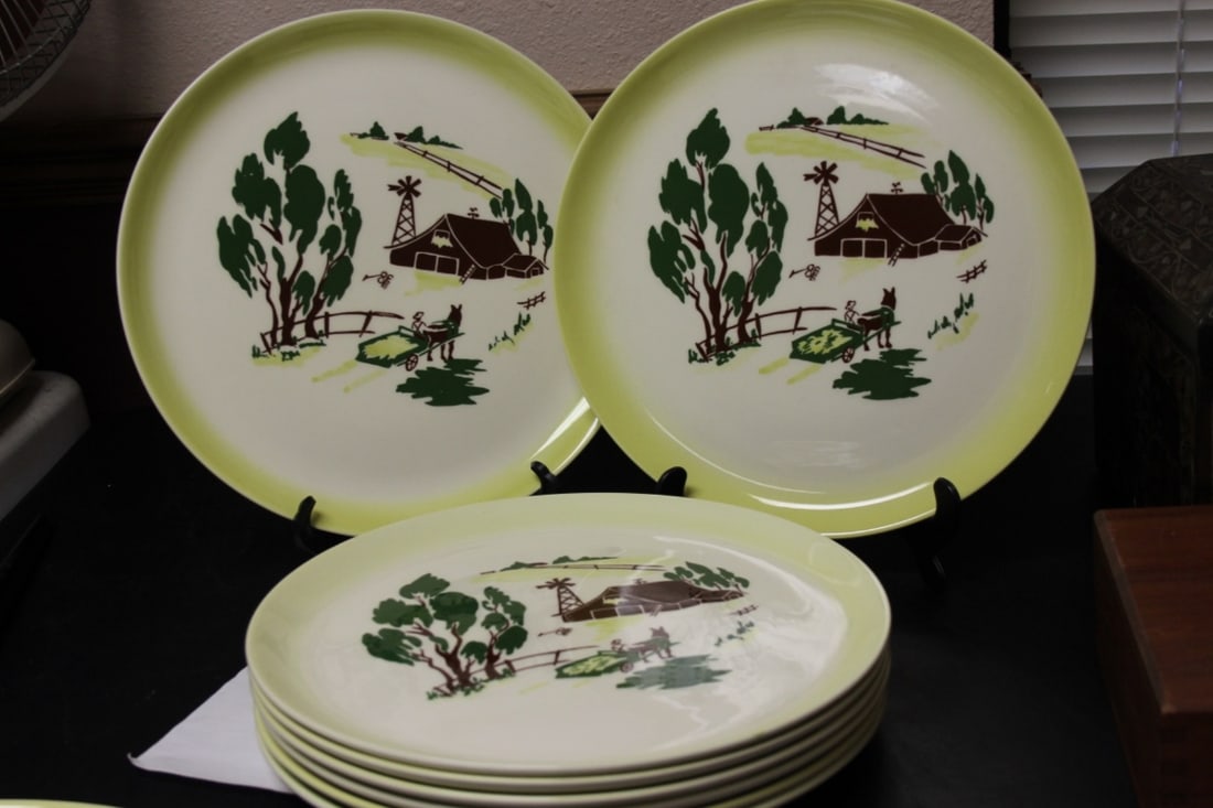 Set or Lot of 8 Brock Dinner Plates: Midcentury Modern - 11 1/8" in diameter