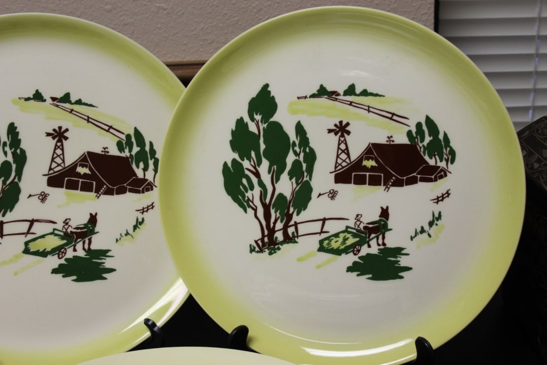 Set or Lot of 8 Brock Dinner Plates - 2