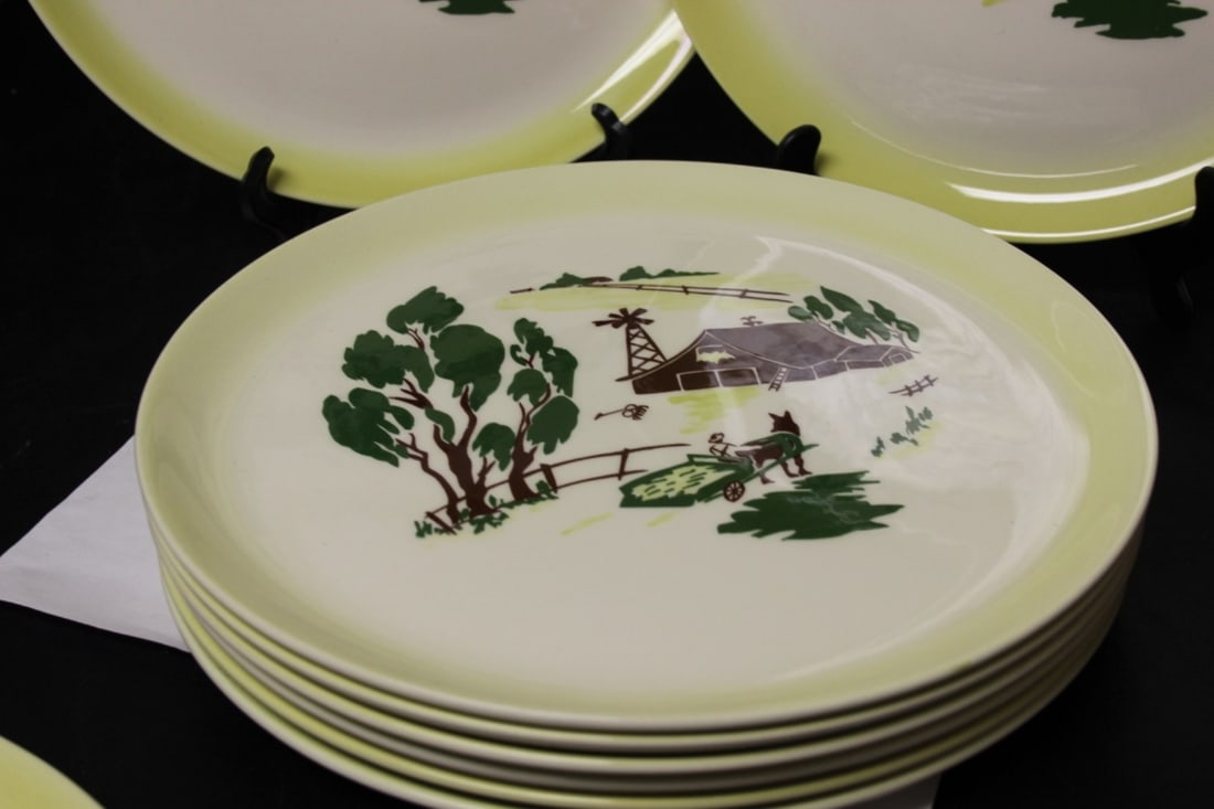 Set or Lot of 8 Brock Dinner Plates - 4