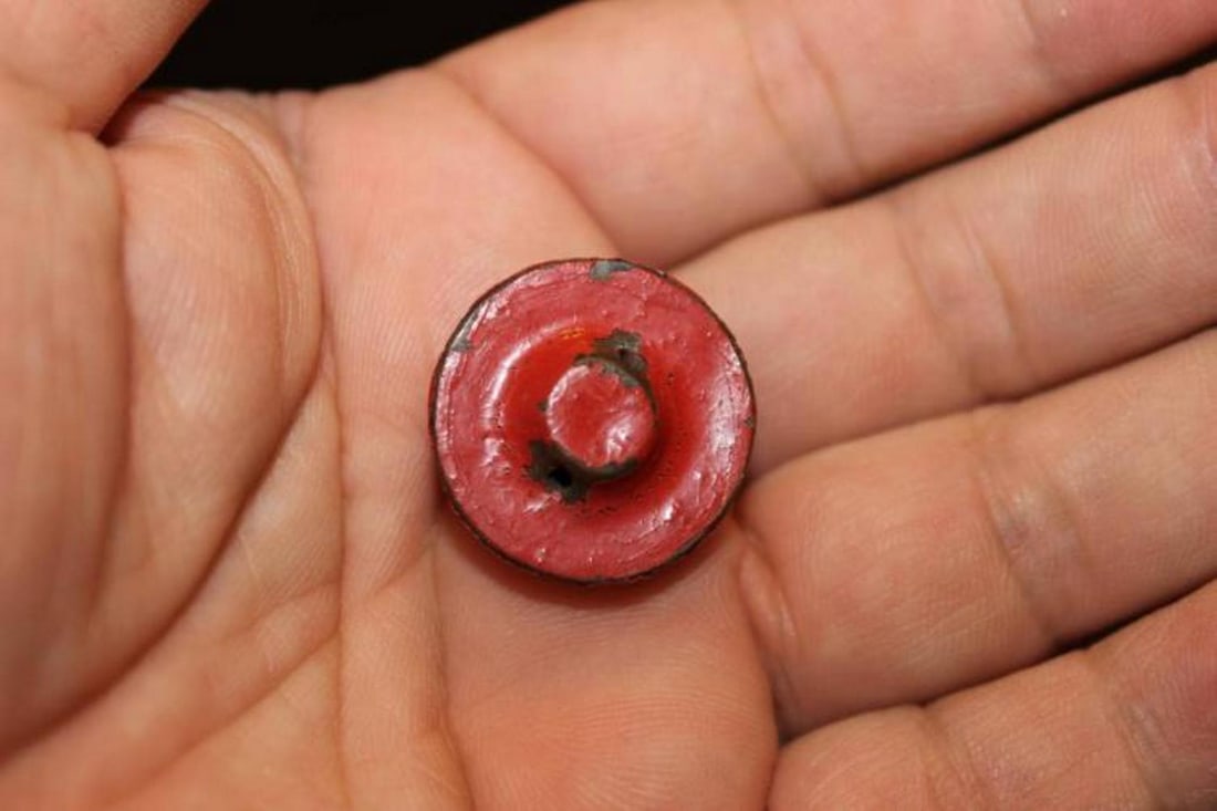 Lot of 3 Cinnabar Chinese Buttons - 4