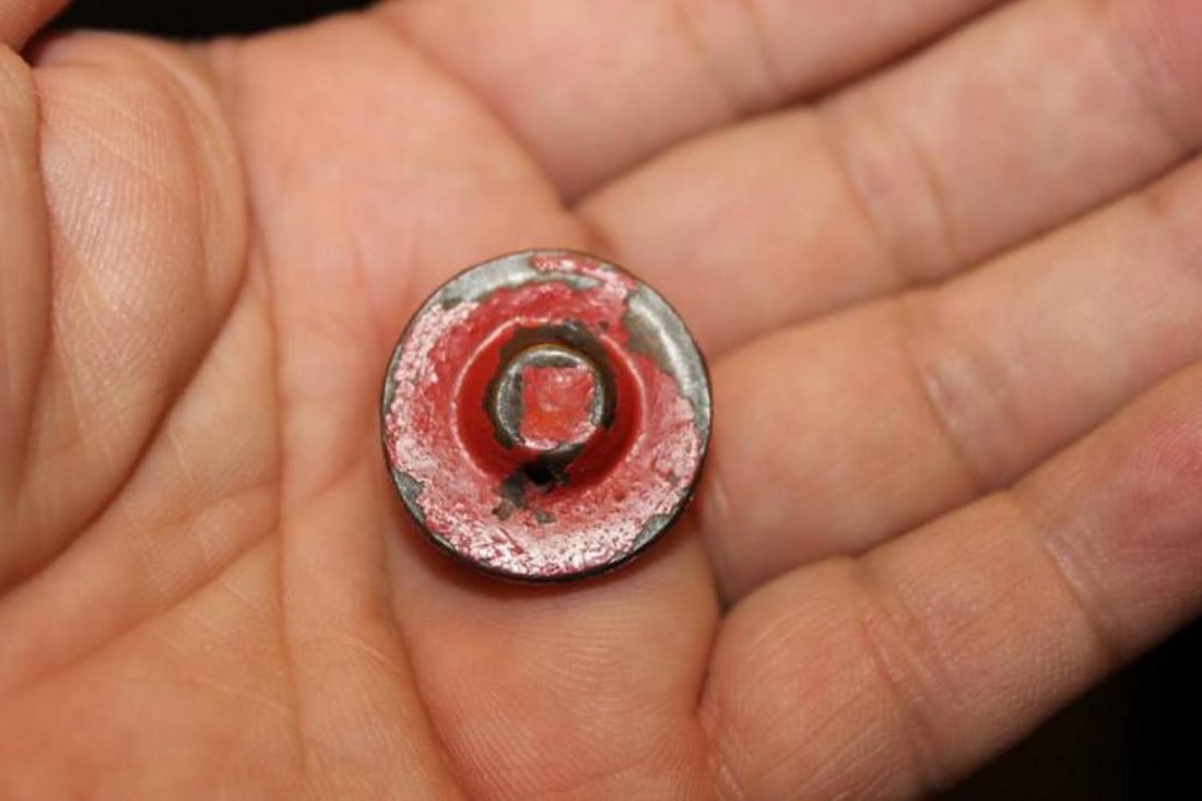 Lot of 3 Cinnabar Chinese Buttons - 6