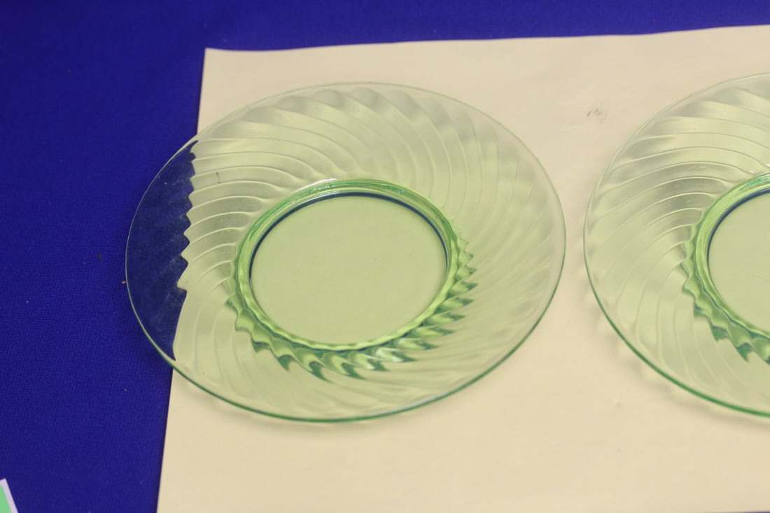 Lot of 2 Vaseline Glass Plates - 2