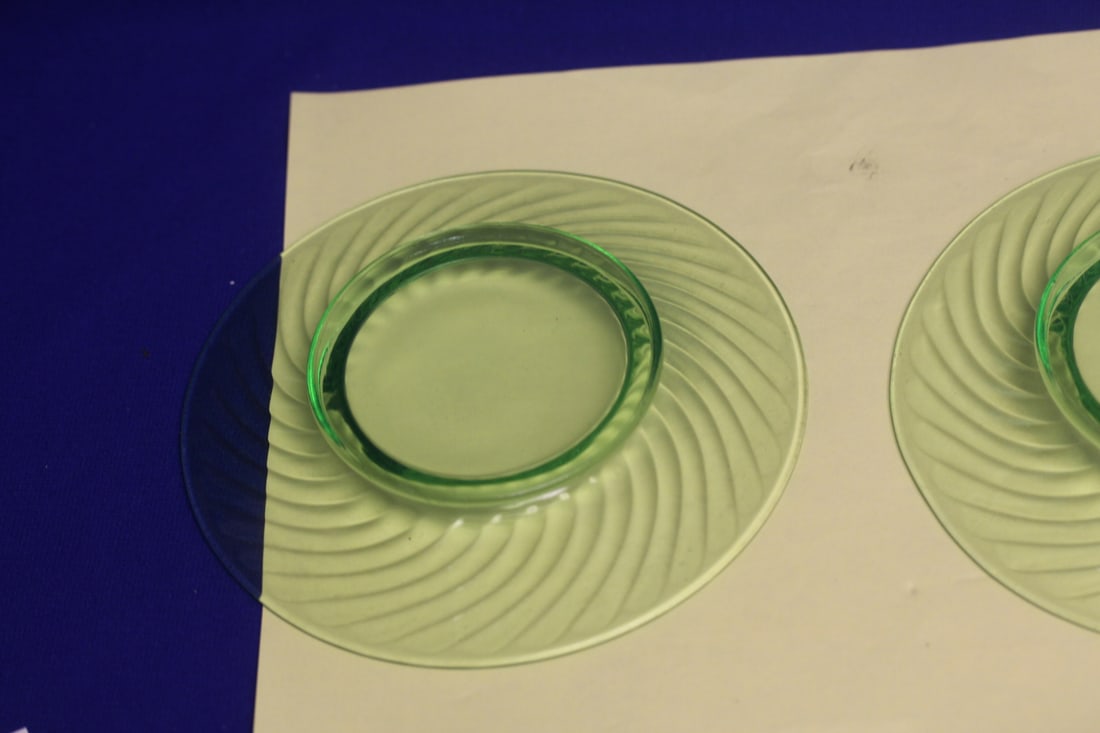 Lot of 2 Vaseline Glass Plates - 9